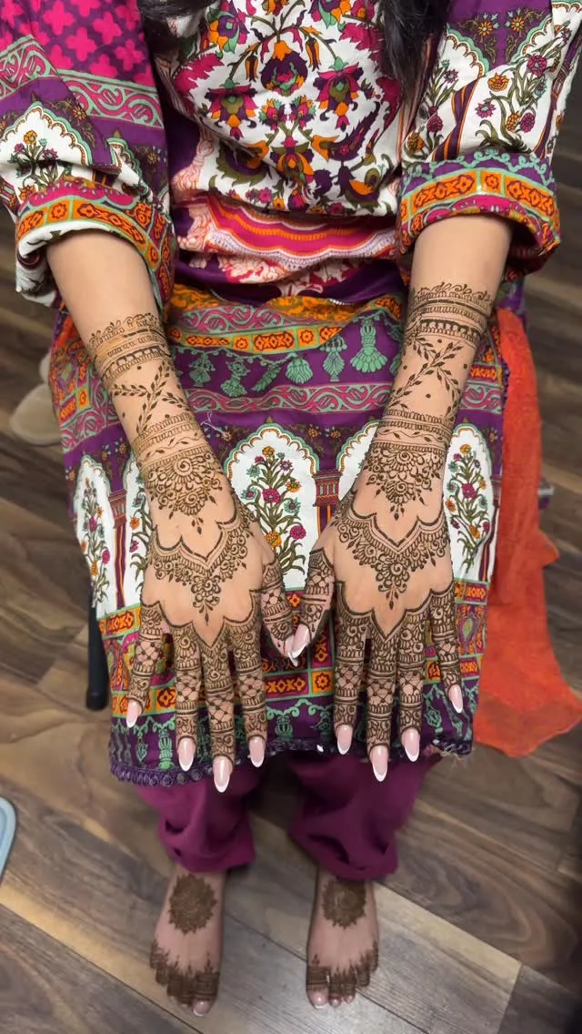 Mehndi Glow by Shen